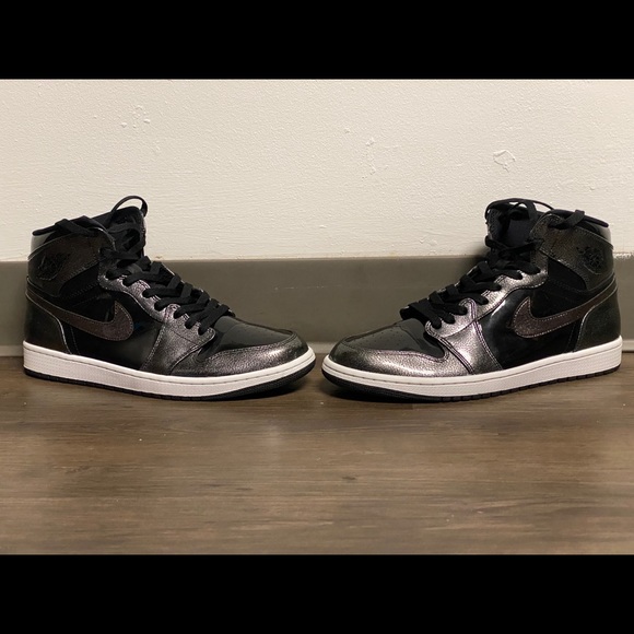 AIR JORDANS1 *RETRO* PATENT LEATHER - Picture 4 of 6